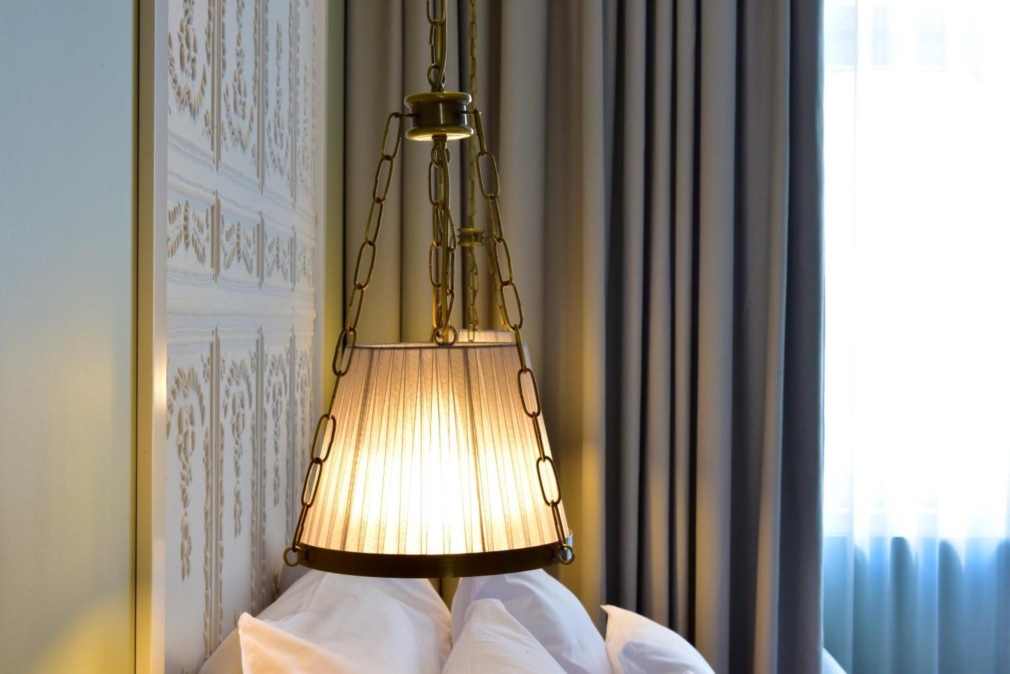 بوسادا دي لشبونة - الفنادق الصغيرة الفاخرة في العالم Lisboa المظهر الخارجي الصورة A lampshade
